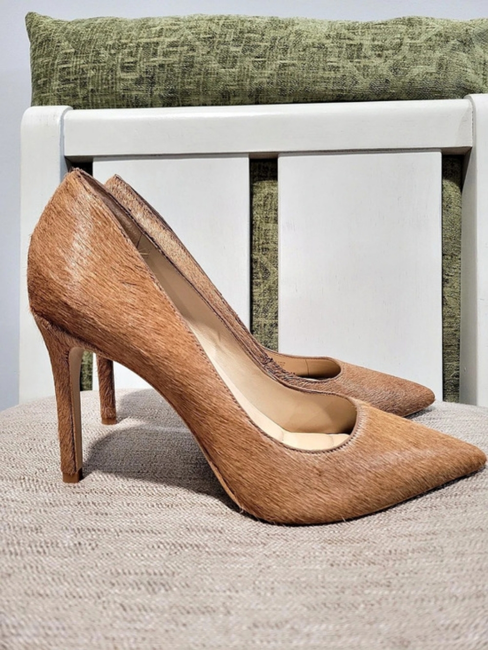 Gianni Bini Pointed Toe Fur Heels in Brown US 8.5 M Excellent Condition